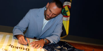 Vedat Muriqi Resmen Fenerbahçe'de