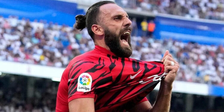 Vedat Muriqi Resmen Fenerbahçe'de! Akşam Saatlerinde İstanbul'da Olacak
