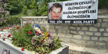 Hüseyin Cevahir mezarı başında anıldı