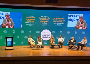 Konferansın 5’inci oturumu: Kürt sorunu barış ve demokratikleşmenin merkezinde