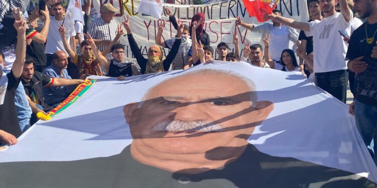 İstanbullular Özgürlük Mitingi’ne aktı: On binler özgürlüğü haykırdı