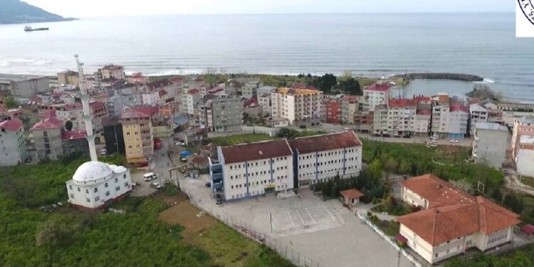 Giresun’da Kürt öğrenciye ırkçı saldırı: Sen Kürt’sün, burada okuyamazsın