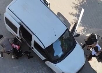 Amed’de polis şiddeti: İki kişi darp edilerek gözaltına alındı