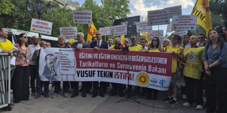 Eğitim Sen’den Yusuf Tekin’e istifa çağrısı: Laik ve bilimsel eğitim tasfiye ediliyor