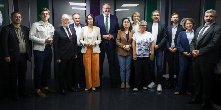 Almanya’da iktidar ortağı SPD’den DEM Parti’ye ziyaret