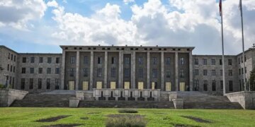 CHP’de ihracı istenen isimler Meclis komisyonlarından çıkarıldılar
