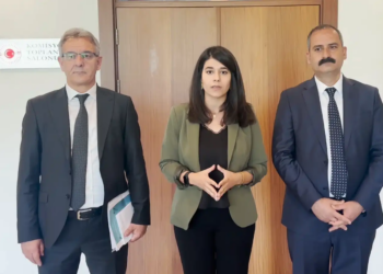 Toplantı sürerken gözaltı: Komisyon üyeleri toplantıyı terk etti