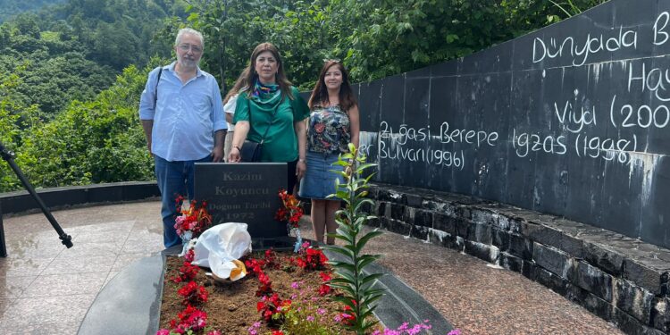 Kazım Koyuncu mezarı başında anıldı
