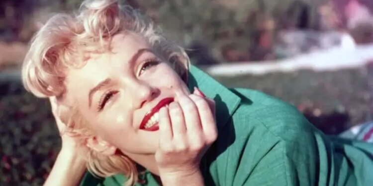 Doğumunun 100. yılında sarsıcı gerçekler: Marilyn Monroe cinayete mi kurban gitti, yoksa Kennedy’leri korumak için örtbas mı edildi?