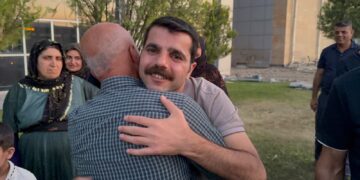 Tahliye olan Çakar Êlih’te kitlesel karşılandı