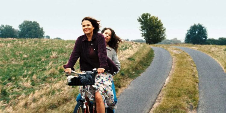 Christian Petzold’un yönettiği psikolojik dram ‘Aynalar No.3’ gösterime girdi: Acılardan arınmak