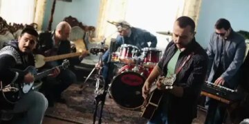 Leyla ile Mecnun hayranlarına büyük müjde: Leyla The Band 13 yıl sonra sahneye dönüyor!