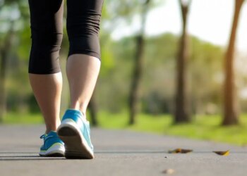 Yürüyüş yaparken sağlığınızdan olmayın! Adım adım doğru yürüyüş rehberi ve sık yapılan 13 hata – Son Dakika Yaşam Haberleri