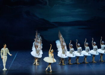 Festival opera ve bale gösterileriyle devam ediyor