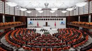 Özgür Özel de var: 12 milletvekili hakkında tezkereler komisyonda