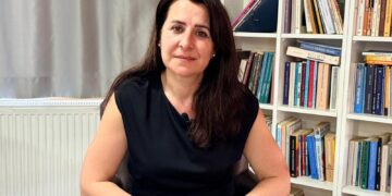 Gazeteci Küçükkeleş: Cumhuriyet’in demokratikleşmesi için önce kadınlarla barışmalı