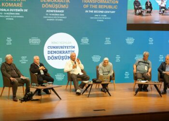 Konferansın 3’üncü oturumu: Kürtler bölge açısından kurucu unsurdur