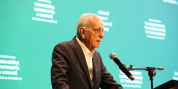Ahmet Türk konferansta konuştu: Kürt sorunu benim
