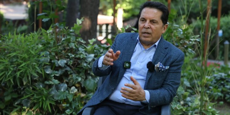 Ahmet Özer: Barıştan başka yol yok, güven verici adımlar atılmalı