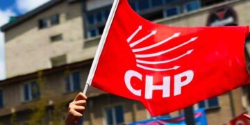 CHP’li 111 milletvekilinden olağanüstü kurultay çağrısı