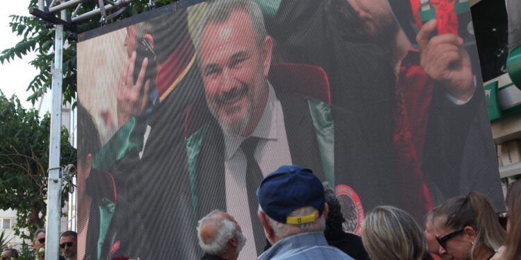 İzmir Barosu eski Başkanı Özkan Yücel son yolcuğuna uğurlandı