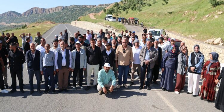 Bayramda saldırıya uğramışlardı: Ziwinga Şikaka köylüleri geri dönmek için direniyor