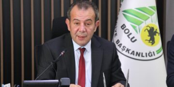 Bolu Belediye Başkanı Tanju Özcan, CHP’den istifa etti