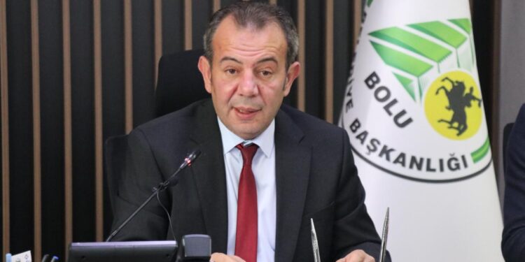 Bolu Belediye Başkanı Tanju Özcan, CHP’den istifa etti