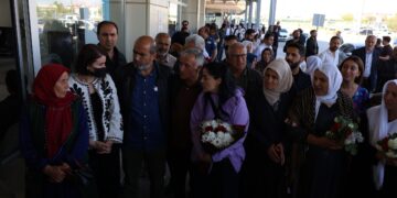 30 yıllık tutukluluğun ardından tahliye edilen Aslan Wan’da kitlesel karşılandı