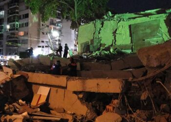 Venezuela’da 2 büyük deprem: Binlerce kişi öldü, binalar yıkıldı, uçuşlar iptal edildi