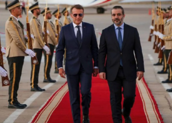 17 Yıl Sonra İlk... Macron'dan Şam Çıkarması: 'Yeni Bir Sayfa Açıyoruz'
