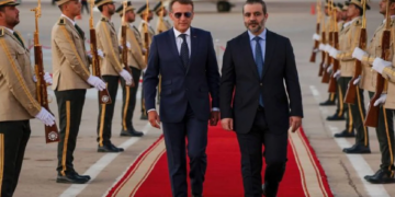 17 Yıl Sonra İlk... Macron'dan Şam Çıkarması: 'Yeni Bir Sayfa Açıyoruz'