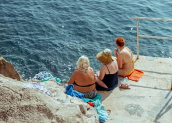 Suda vakit geçirmek ileri yaştaki kadınların fiziksel ve ruhsal sağlığını destekliyor