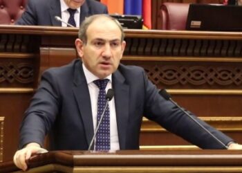 Paşinyan: Rusya ile sorunlu başlıkları çözmeyi umuyoruz