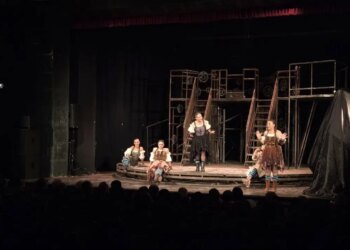 İstanbul Devlet Tiyatrosu, ‘Lysistrata’ oyunuyla Kosova’da sahne aldı