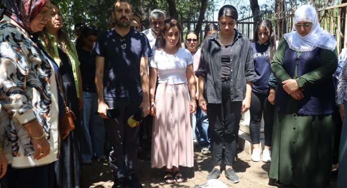 Gazeteci Nesrin Teke anıldı: Meşale olup yolumuzu aydınlattı