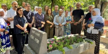 Vedat Aydın mezarı başında anıldı