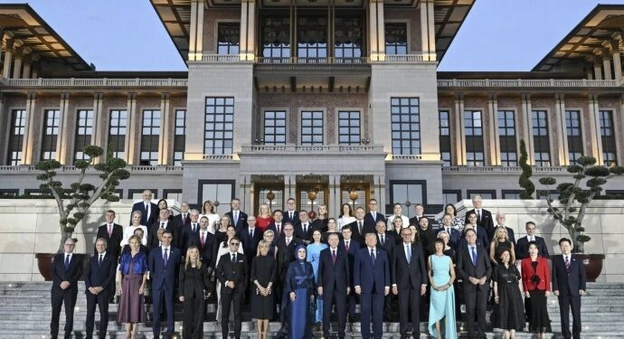 NATO Zirvesi 2’nci gününde devam ediyor: Müttefikler arası kısıtlama kaldırılmalı   Güncelleniyor
