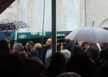 Direncan Aykol İstanbul’da defnedildi