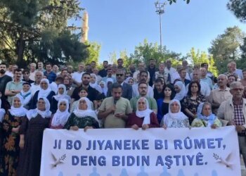 Mêrdîn’de ‘Barışa ses ver’ çağrısı: Devleti katkı sunmaya çağırıyoruz
