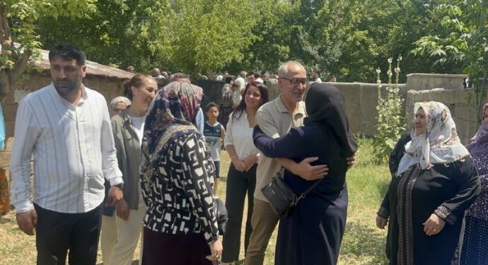 31 yılın ardından tahliye olan Uysal’a memleketinde karşılama: Barışı hep birlikte inşa edeceğiz