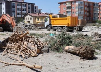 Rêya Armûşe Belediyesi ruhsatsız askeri lojman inşaatını mühürledi