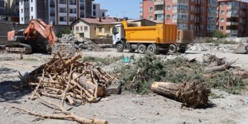 Rêya Armûşe Belediyesi ruhsatsız askeri lojman inşaatını mühürledi