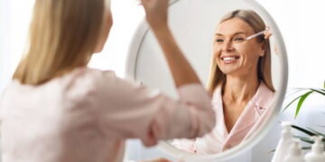 Yaşlanma karşıtı bakımın en güçlü destekçisi: Retinoid nedir ve cilde ne kazandırır?