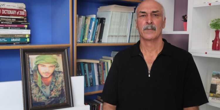 Rojava Devrimi’nde oğlunu yitirdi: Gururluyuz, başımız dik