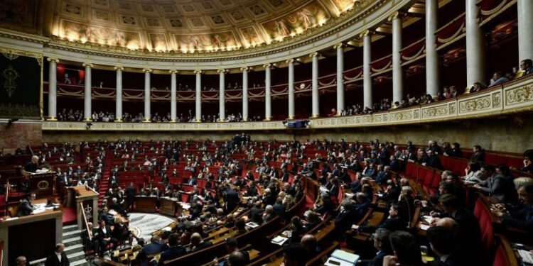 Fransa’da çocuklara yönelik suçlarda zaman aşımı kaldırılıyor