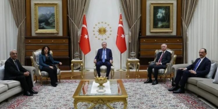 DEM Parti kaynakları: İmralı mutabakatına uygun taslak hazırlanmalı