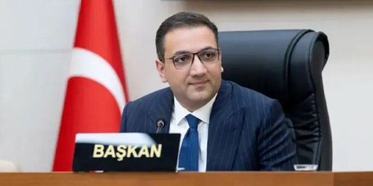 Balçova Belediye Başkanı Onur Yiğit görevinden uzaklaştırıldı
