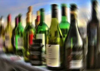 Alkol zehirlenmesi nedir, neden olur? Alkol zehirlenmesi öldürür mü? Alkol zehirlenmesi belirtileri