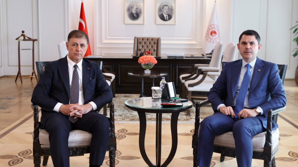 Ankara'da Kritik İzmir Zirvesi: Bakan Kurum, Cemil Tugay’ı Kabul Etti!
